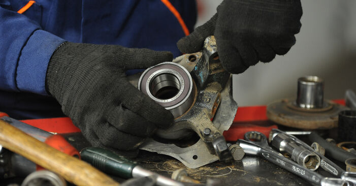 Schimbare Rulment roata FIAT Doblo 119 1.3 D Multijet 2003: manualele de atelier gratuite