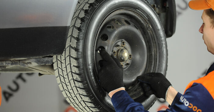 Fiat Brava 182 1.4 12 V 1997 Bremstrommel wechseln: Gratis Reparaturanleitungen