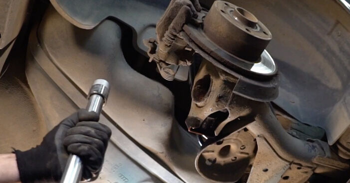 How to remove AUDI A6 2.7 TDI quattro 2009 Strut Mount - online easy-to-follow instructions