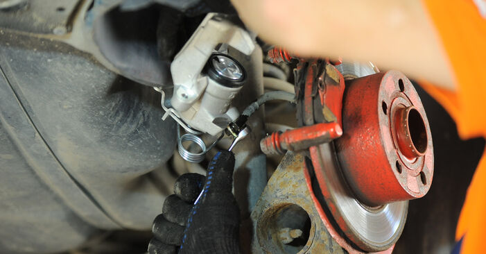 VW POLO 0.9 Brake Calipers replacement: online guides and video tutorials