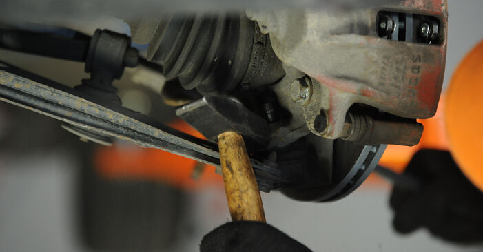 Changing of Suspension Ball Joint on Polo 6n1 1996 won't be an issue if you follow this illustrated step-by-step guide