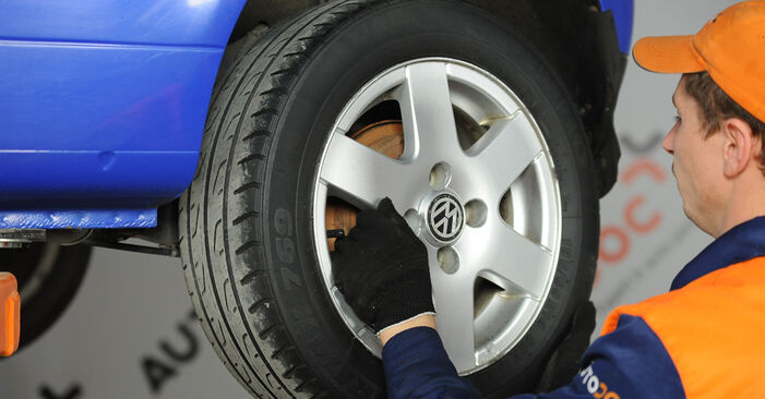 Ersetzen Sie Bremstrommel am VW load up! Kastenwagen (121, 122, BL1, BL2) 1.0 BlueMotion 2017 selber