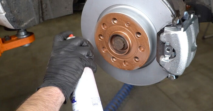How to remove VW GOLF 1.8 T 2001 Suspension Ball Joint - online easy-to-follow instructions