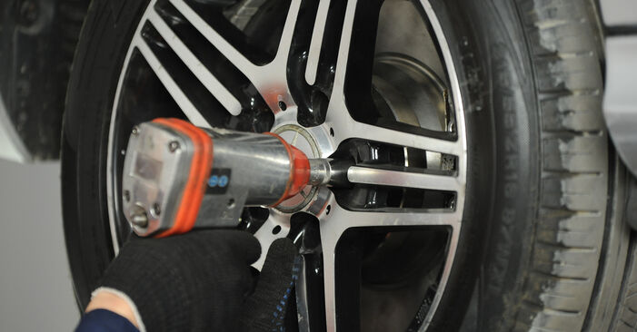 Wie man Radlager beim Mercedes R231 2012 wechselt - Gratis PDF- und Video-Tutorials