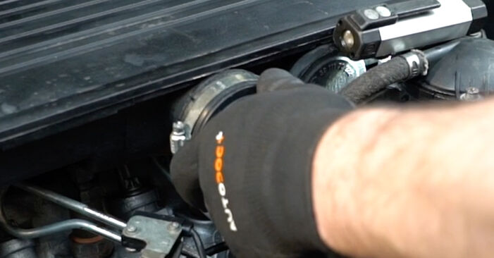 Changing Glow Plugs on PEUGEOT EXPERT Platform/Chassis (223) 1.6 1998 by yourself