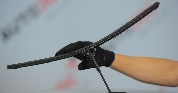 How to remove VAUXHALL ASTRA 1.4 i 16V (L08) 2009 Wiper Blades - online easy-to-follow instructions