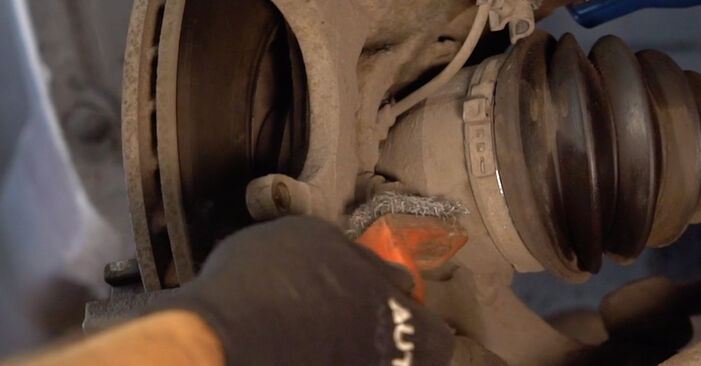 Replacing Brake Discs on Zafira A 2000 1.6 16V by yourself