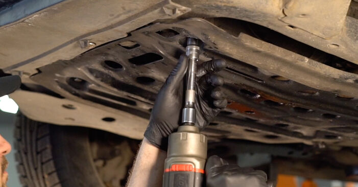 VAUXHALL MERIVA 1.7 CDTi Gearbox Oil and Transmission Oil replacement: online guides and video tutorials