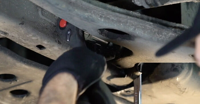 Changing of Control Arm on Astra G T98 1998 won't be an issue if you follow this illustrated step-by-step guide