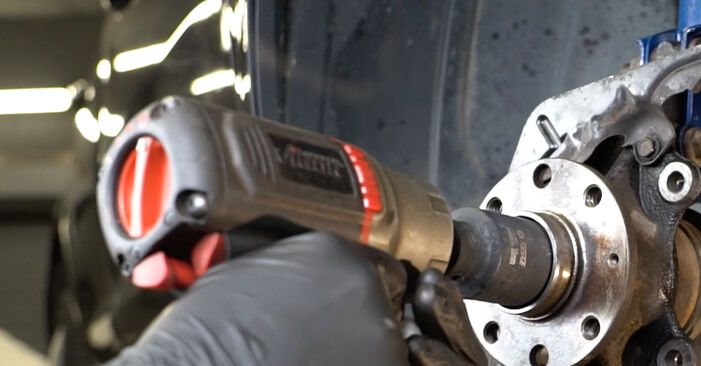 Cómo cambiar Cojinete de Rueda en un VAUXHALL Corsa Mk III (D) Hatchback (S07) 2009 - consejos y trucos