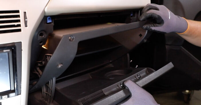Samodzielna wymiana Filtr powietrza kabinowy w OPEL Astra Classic Caravan (A04) 1.7 CDTI (L35) 2012