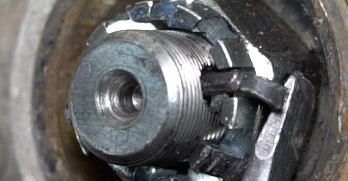 How to remove VAUXHALL ASTRA 1.8 i 1988 Wheel Bearing - online easy-to-follow instructions