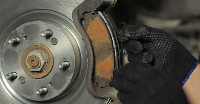 Wie lange benötigt das Auswechseln der Teile: Bremsscheiben beim Honda Civic EM2 2004 - Detailliertes PDF-Tutorial