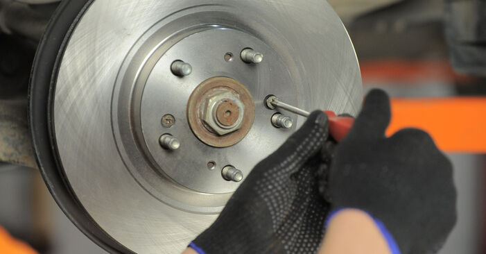 Hvordan bytte Bremseskiver på HONDA STEPWGN (DBA-RK_) 2.0 i-VTEC 4WD (RK2, RK6) 2012 selv
