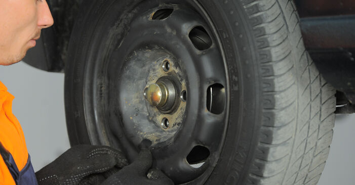 Cum să schimbați Set saboti frana la SEAT IBIZA SPORTCOUPE Caseta/ Hatchback (6J1) 2012 - sfaturi și trucuri utile