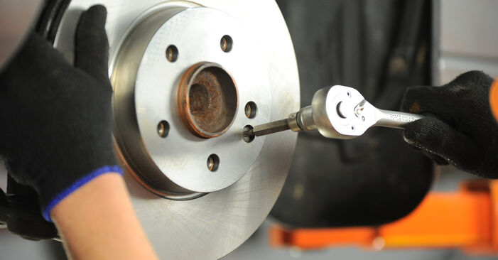 Mercedes Vito Mixto W639 111 CDI (639.601, 639.603, 639.605) 2005 Brake Discs replacement: free workshop manuals