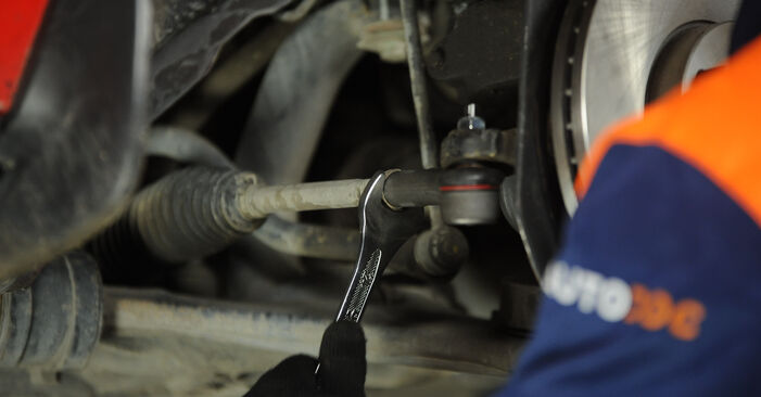Stufenweiser Leitfaden zum Teilewechsel in Eigenregie von Mazda 3 BL 2014 2.2 MZR CD (BL10) Spurstangenkopf