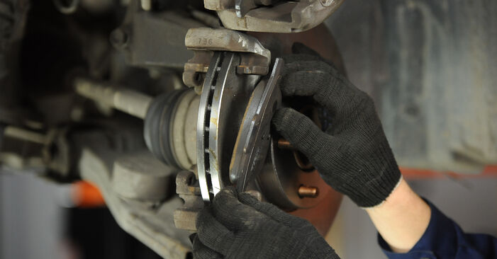 Wie lange braucht der Teilewechsel: Bremsbeläge am Mazda 5 CR19 2007 - Einlässliche PDF-Wegleitung