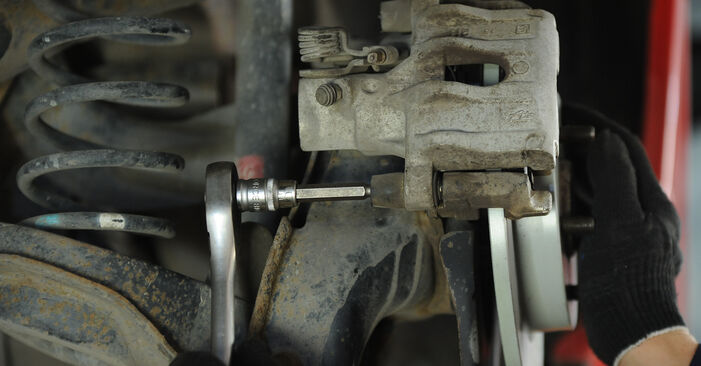 Wie problematisch ist es, selber zu reparieren: Radlager beim Mazda 3 BK 1.6 MZ-CD 2009 auswechseln – Downloaden Sie sich bebilderte Tutorials