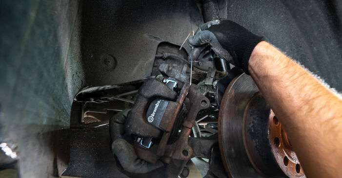 Bremsscheiben beim VW CADDY 1.4 TGI CNG 2022 selber erneuern - DIY-Manual
