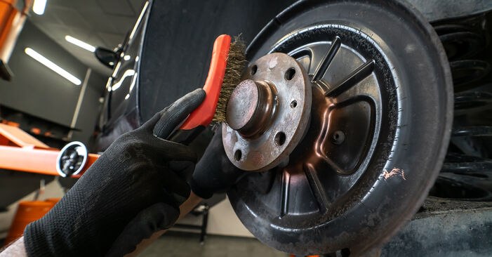 VW CADDY 1.6 TDI Brake Discs replacement: online guides and video tutorials