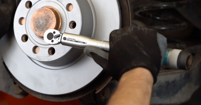Golf Alltrack VII (BA5, BV5) 2.0 TDI 4motion 2014 Brake Discs DIY replacement workshop manual
