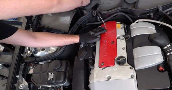 MERCEDES-BENZ CLK CLK 320 (208.365) Ignition Coil replacement: online guides and video tutorials