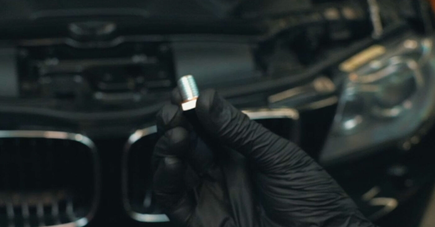 How to change Oil filters on your car - tips and tricks