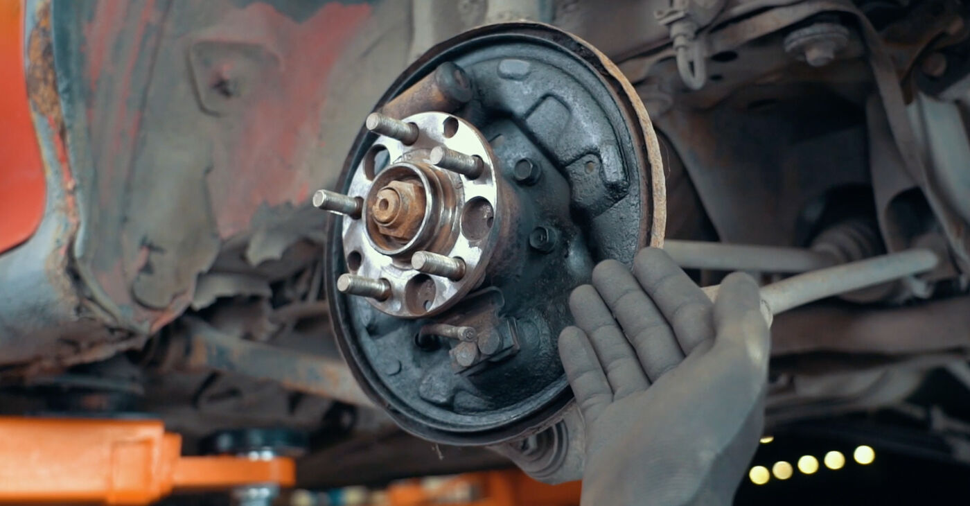 Step-by-step recommendations for DIY replacement Brake Drum