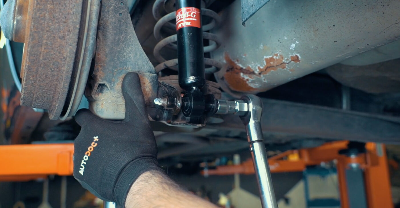 Step-by-step recommendations for DIY replacement Suspension dampers