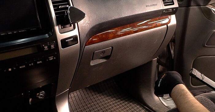 TOYOTA 4Runner SUV (N210) 4.0 (GRN210) Filtr klimatyzacji wymiana: przewodniki online i samouczki wideo