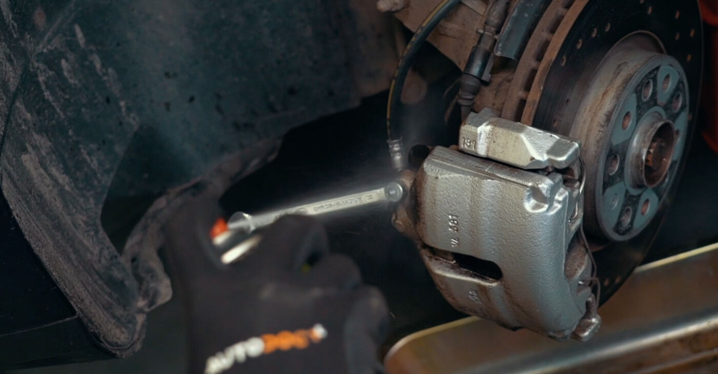 Flexible brake hose replacement: online guides and video tutorials
