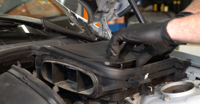 ALPINA Roadster V8 (E52) 4.8 V8 2002 Bremsbeläge austauschen: Unentgeltliche Reparatur-Tutorials