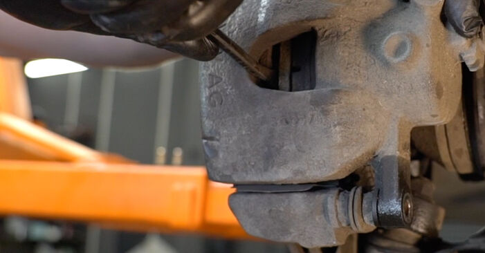 Hvordan skifte SKODA ROOMSTER 2014 Bremseskiver trinn–for–trinn veiledning