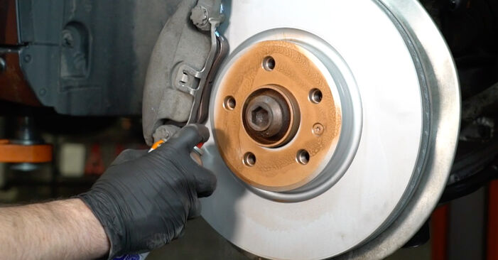 Step-by-step recommendations for DIY replacement Audi A4 B8 Avant 2011 2.0 TDI Brake Discs