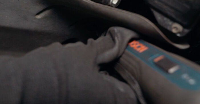 Cómo reemplazar Caudalímetro en un SEAT Exeo Berlina (3R2) 2.0 TDI 2009 - manuales paso a paso y guías en video