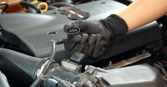 Ersetzen Sie Luftmassenmesser am VW Bora Limousine (1J2) 2.0 2001 selber