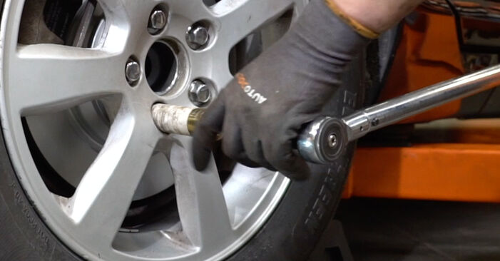 Wie problematisch ist es, selber zu reparieren: Bremsscheiben beim Volvo S80 II 3.2 2012 auswechseln – Downloaden Sie sich bebilderte Tutorials