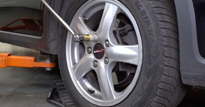 Honda Civic 9 1.6 (FB7, FB1) 2013 Bremsscheiben austauschen: Unentgeltliche Reparatur-Tutorials