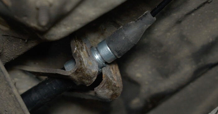 Mercedes W126 280 SE, SEL (126.022, 126.023) 1981 Handbremsseil wechseln: Gratis Reparaturanleitungen