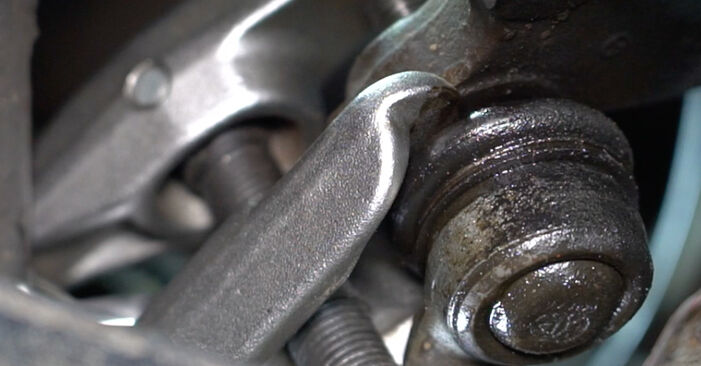 Cómo quitar Rotula Axial De Direccion en un MERCEDES-BENZ 124 SERIES 200 D 2.0 (124.120) - instrucciones online fáciles de seguir