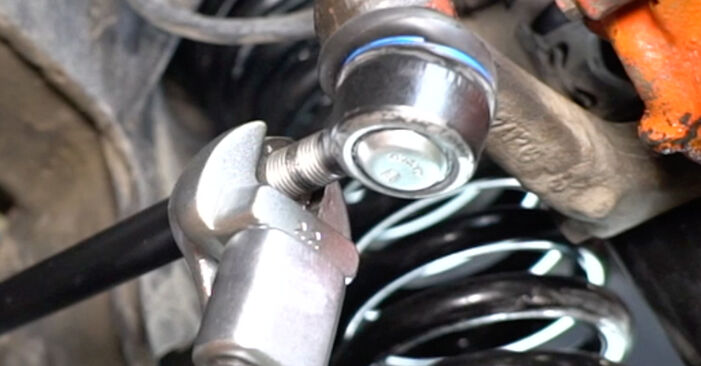 Sustitución de Rotula Axial De Direccion en un MERCEDES-BENZ Saloon (W124) 230 E 2.3 (124.023) : manuales de taller gratuitos