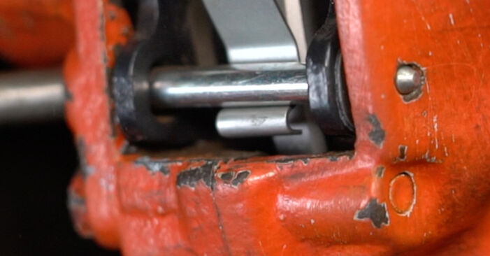 Hvordan man skifter Bremsekaliber Reparationssæt på MERCEDES-BENZ 123 SERIES - råd og tricks