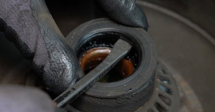 VAUXHALL CAVALIER 1800i Wheel Bearing replacement: online guides and video tutorials