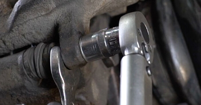 Peugeot 2008 Kombi 1.6 BlueHDi 100 2015 Bremsbeläge wechseln: Kostenfreie Reparaturwegleitungen