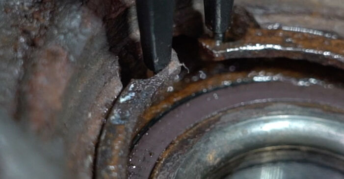 How to remove TOYOTA URBAN CRUISER 1.5 VVTi 4WD (NCP115_) 2011 Wheel Bearing - online easy-to-follow instructions
