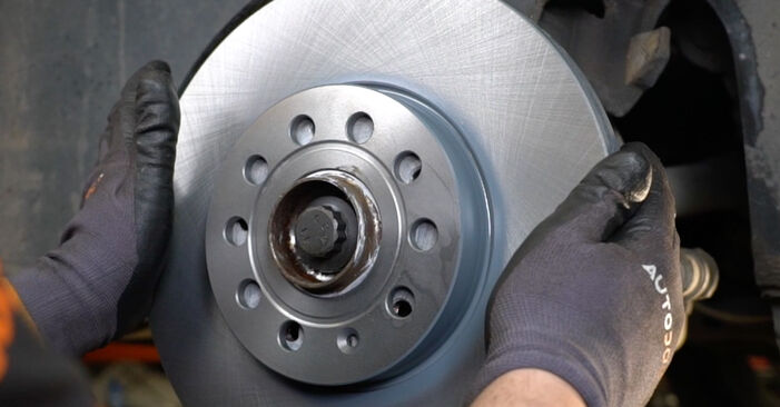 Wie man Bremsscheiben beim VW T-Roc Cabrio (AC7) 2024 auswechselt – Downloaden Sie sich PDF-Tutorials und Videoanleitungen herunter