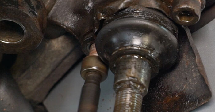 Wie kompliziert ist es, selbst zu reparieren: Traggelenk am SEAT Alhambra 7M 1.9 TDI 2002 ersetzen – Laden Sie sich illustrierte Wegleitungen herunter