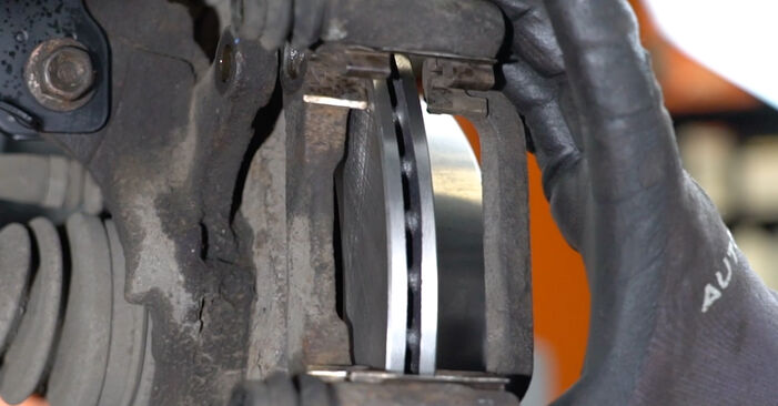 NISSAN Rogue 2.5 AWD 2013 Bremsscheiben wechseln: wie schwer ist es, selbst zu reparieren - Downloaden Sie sich illustrierte Anleitungen