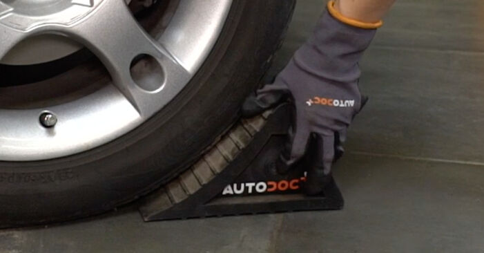Wie schmierig ist es, selber zu reparieren: Bremsbeläge beim SEAT IBIZA SPORTCOUPE Box Body / Hatchback (6J1) 1.6 TDI 2014 wechseln – Downloaden Sie sich Bildanleitungen